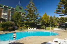 DH-Rotorua-Poolside