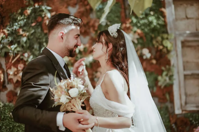 bride and groom portrait soft natural wedding light 640x426